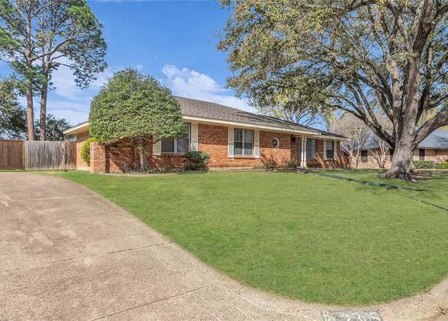 Property at 2309 King Richard Dr, Grand Prairie, TX 75050, 3 beds, 2 baths