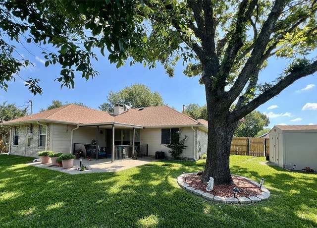 Property at 510 Canary Ln, Red Oak, TX 75154, 3 beds, 2 baths