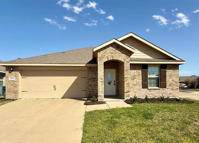 Property at 2077 Enchanted Rock Dr, Forney, TX 75126, 4 beds, 2 baths