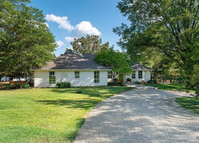 Property at 9700 Timber Creek Dr, Bonham, TX 75418, 4 beds, 3 baths