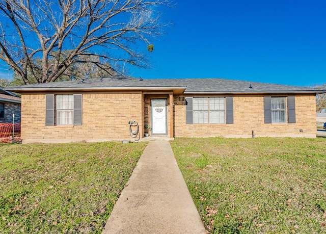 Property at 1315 Crestview Dr, Kaufman, TX 75142, 2 beds, 1 bath