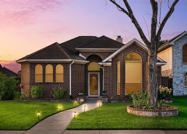 Property at 2121 Walden Pl, Mesquite, TX 75181, 3 beds, 2 baths