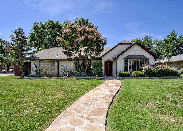 Property at 2001 Newcastle Cir, Plano, TX 75075, 3 beds, 2 baths