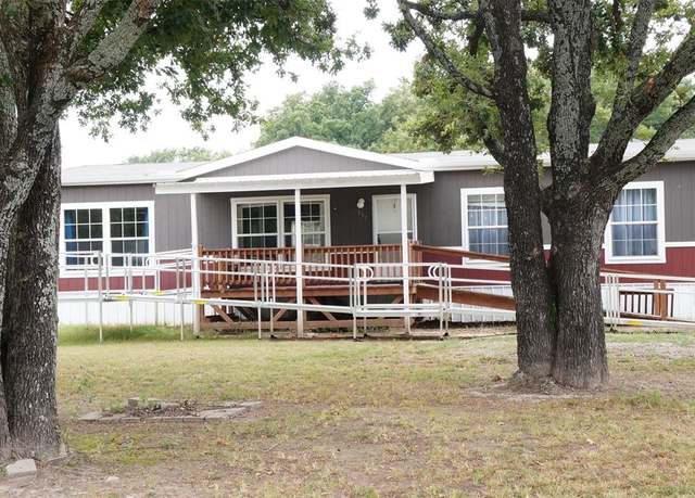 Property at 137 Tres Lagos Blvd, Gun Barrel City, TX 75156, 4 beds, 2 baths