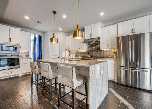Property at 805 Uplands Dr, Northlake, TX 76226, 4 beds, 2.5 baths