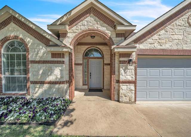 Property at 406 Wright Blvd, Grand Prairie, TX 75050, 4 beds, 2 baths