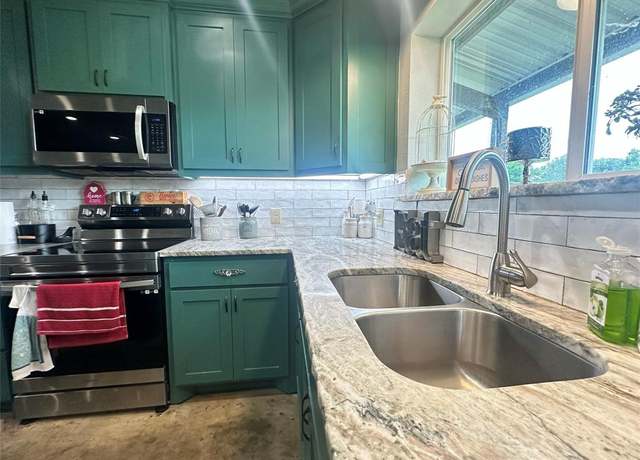 Property at 1170 County Road 2393, Winnsboro, TX 75494, 4 beds, 3.5 baths