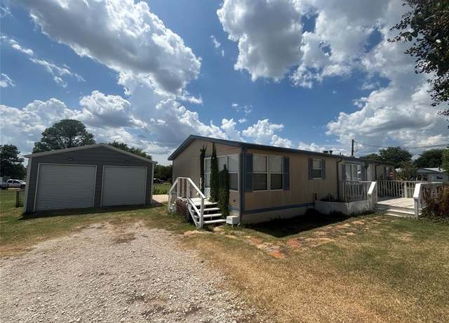 Property at 428 Penny Ct, Granbury, TX 76049, 3 beds, 2 baths