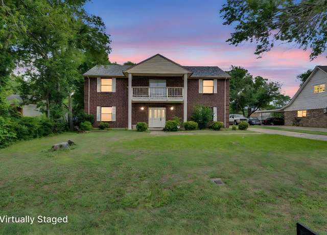 Property at 1211 Plateau Dr, Duncanville, TX 75116, 4 beds, 2.5 baths