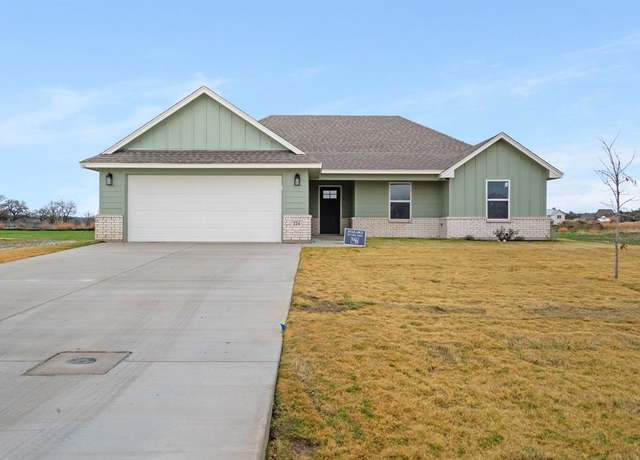 Property at 224 Yawney Dr, Lipan, TX 76462, 4 beds, 2 baths