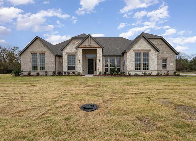 Property at 1516 Lynx Loop, Forney, TX 75126, 4 beds, 3.5 baths