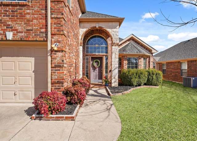 Property at 6829 Crenshaw Ln, Denton, TX 76210, 5 beds, 3 baths
