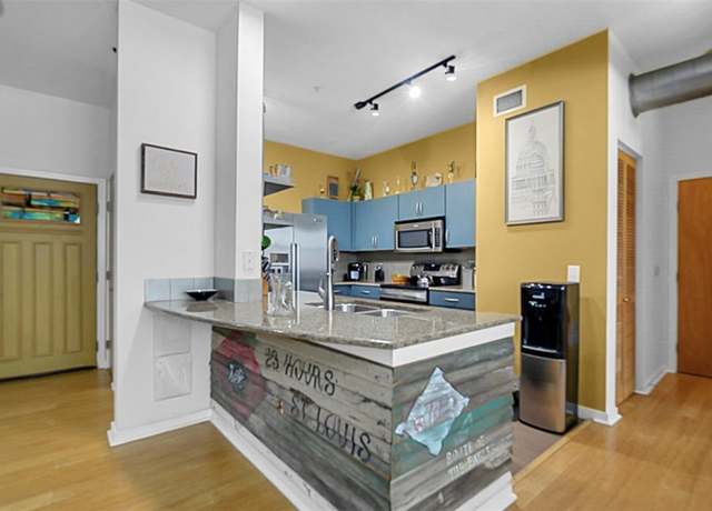 Property at 201 W Lancaster Ave #102, Fort Worth, TX 76102, 2 beds, 2 baths