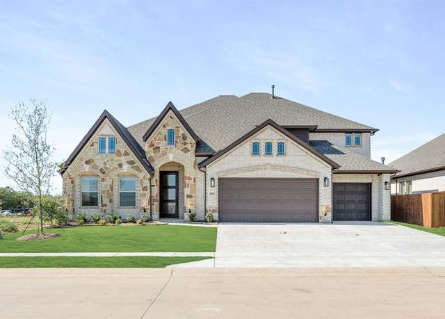 Property at 1003 Stonehaven Dr, Justin, TX 76247, 5 beds, 4 baths