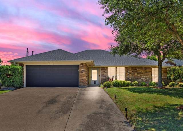 Property at 5240 Hill Ridge Dr, Fort Worth, TX 76135, 3 beds, 2 baths