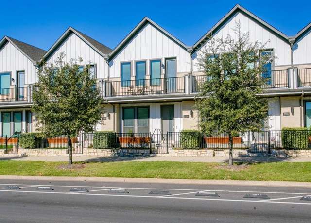 Property at 2324 Rook Dr, Dallas, TX 75211, 2 beds, 2.5 baths