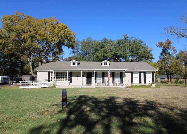 Property at 116 Leland Dr, Athens, TX 75751, 3 beds, 2 baths