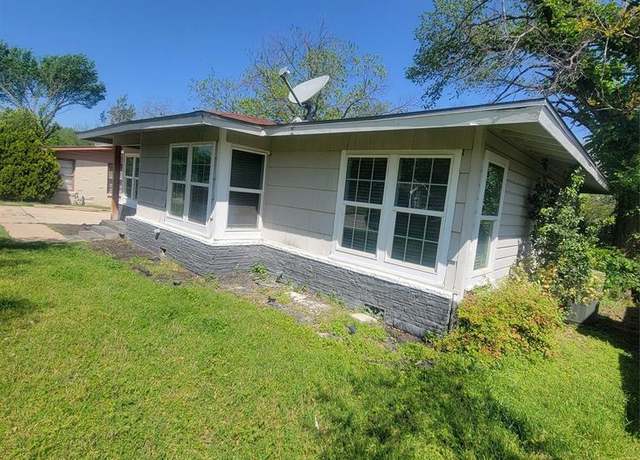 Property at 5433 Greenlee St, Fort Worth, TX 76112, 3 beds, 1 bath