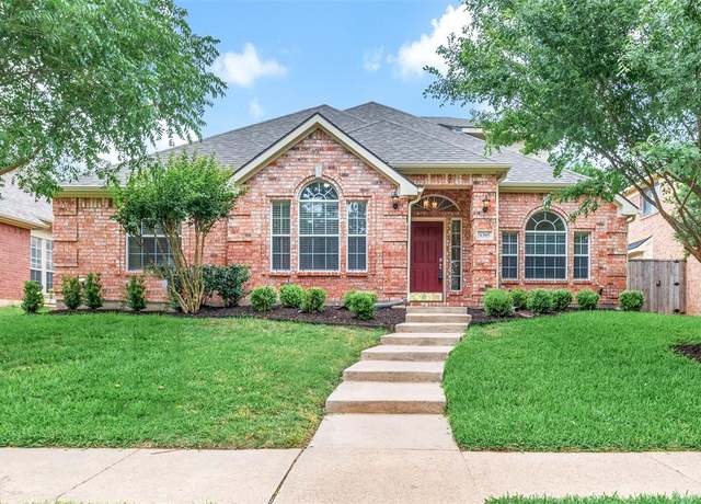 Property at 8305 Fountain Ridge Dr, Plano, TX 75025, 4 beds, 2.5 baths