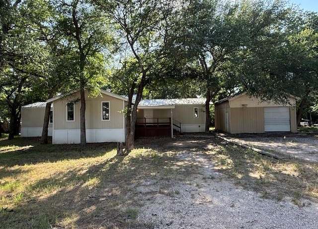 Property at 210 Ash Creek Ct, Springtown, TX 76082, 5 beds, 2 baths
