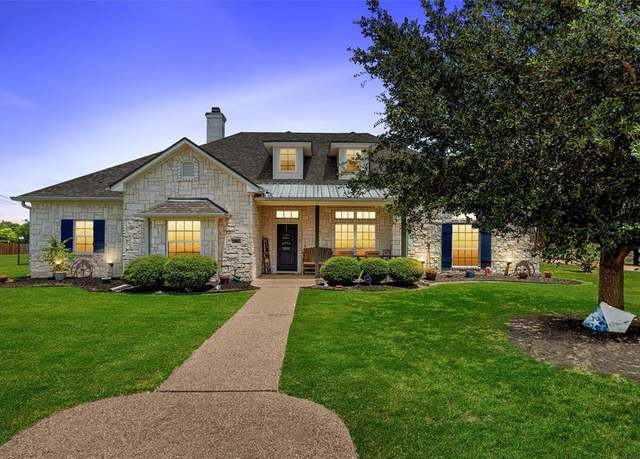 Property at 201 Camino Del Rancho, Lorena, TX 76655, 4 beds, 3.5 baths