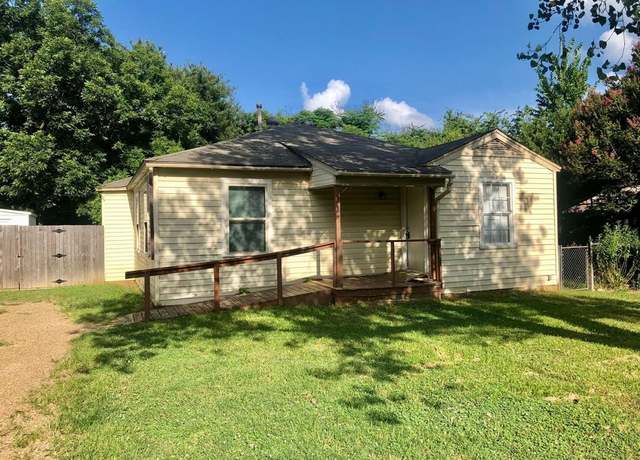 Property at 836 E Laramie Ln, Dallas, TX 75217, 3 beds, 2 baths