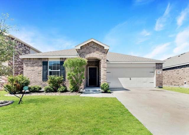 Property at 1117 Ainsley Ln, Forney, TX 75126, 3 beds, 2 baths