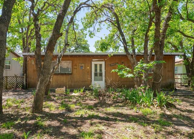 Property at 1349 North Shore Dr, Cisco, TX 76437, 2 beds, 1 bath