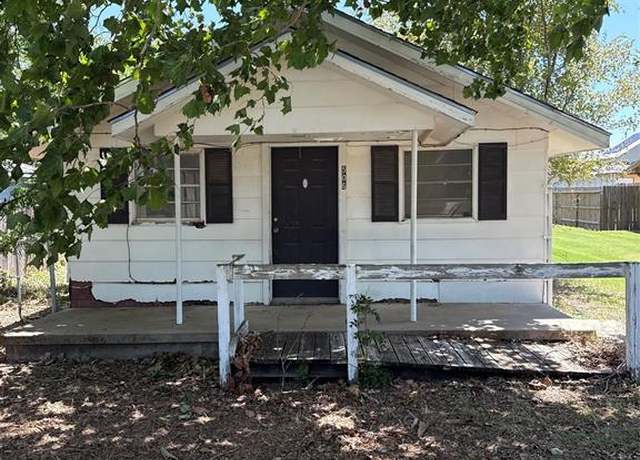 Property at 506 S Madera St, Eastland, TX 76448, 2 beds, 1 bath