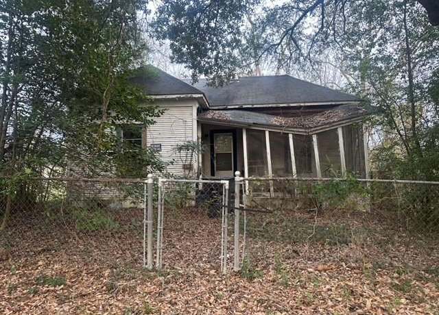 Property at 1115 Crofton St, Shreveport, LA 71101, 3 beds, 1 bath
