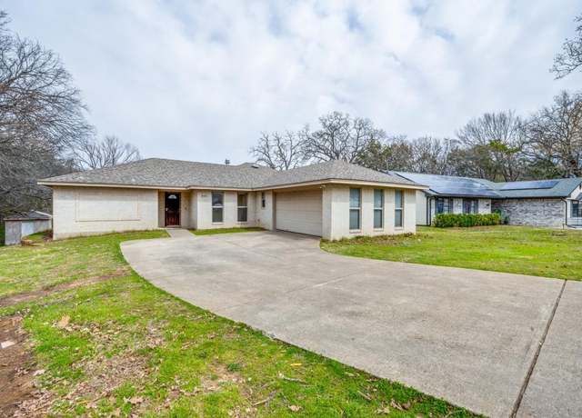 Property at 213 Pembrook St, Lake Dallas, TX 75065, 3 beds, 2 baths