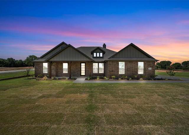 Property at 501 Ashlow Ct, Springtown, TX 76082, 4 beds, 2 baths