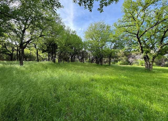 Property at 8702 Oakland Ct, Granbury, TX 76049