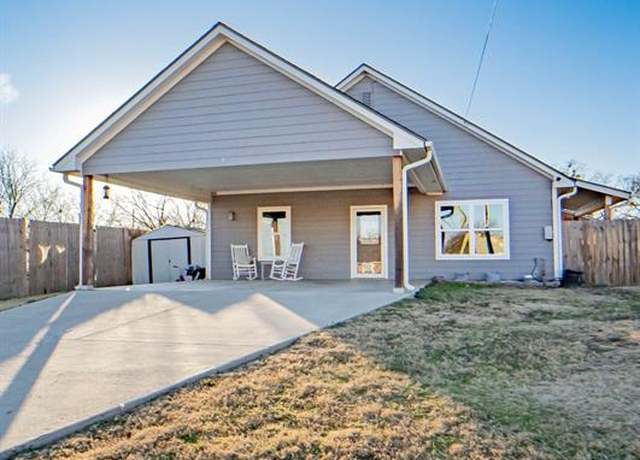 Property at 307 S Mcamis St, Breckenridge, TX 76424, 3 beds, 2 baths