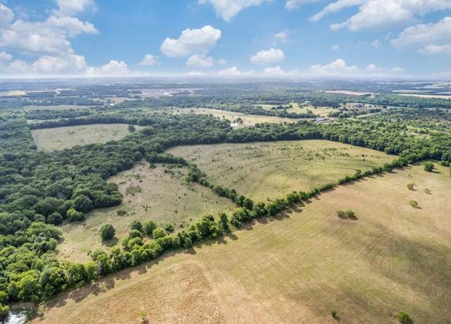 Property at 95 Meadowlake Ln, Sherman, TX 75092