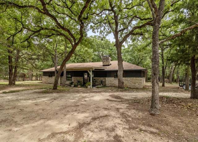 Property at 5521 Monte Carlo St, Corsicana, TX 75110, 3 beds, 2 baths
