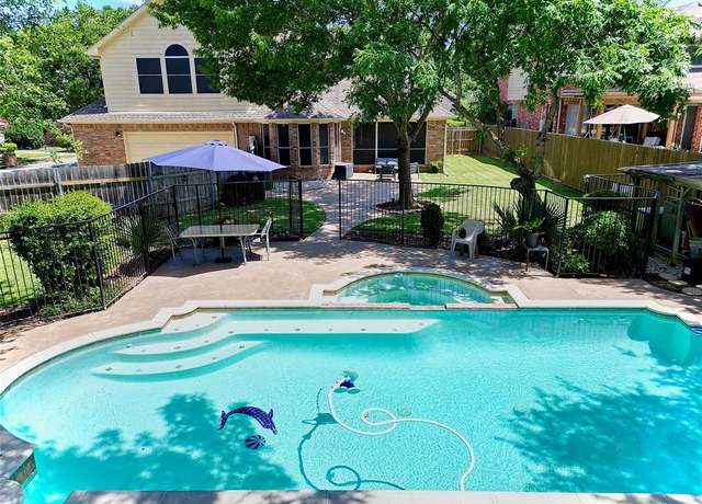 Property at 1808 Paddington Ct, Arlington, TX 76017, 4 beds, 3.5 baths