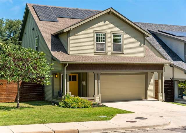 Property at 807 N Van Buren Ave, Dallas, TX 75208, 3 beds, 2.5 baths