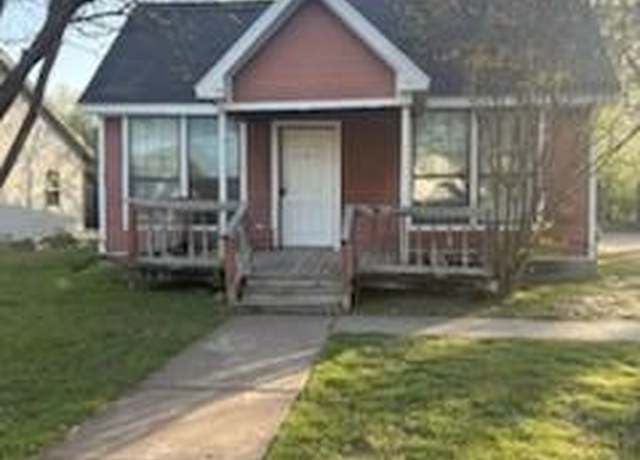 Property at 1013 La Vega St, Waco, TX 76705, 3 beds, 2 baths