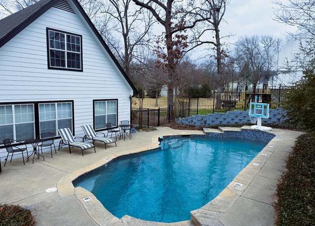 Property at 4880 Beach View Dr, Malakoff, TX 75148, 3 beds, 3 baths