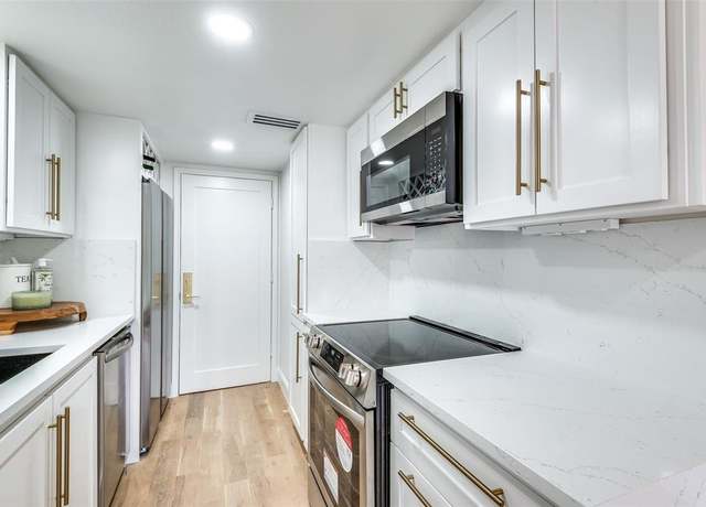 Property at 8400 Hickory St #2403, Frisco, TX 75034, 2 beds, 2.5 baths