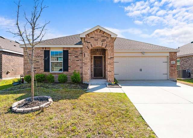 Property at 1027 Castroville Dr, Forney, TX 75126, 4 beds, 2 baths