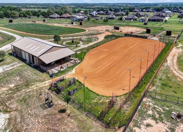 Property at 640 Dobbs Rd, Springtown, TX 76082, 3 beds, 2 baths