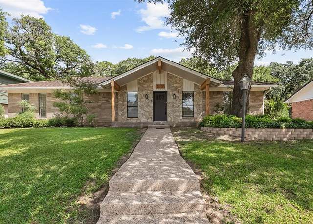 Property at 212 Timberlake Dr, Azle, TX 76020, 3 beds, 2 baths