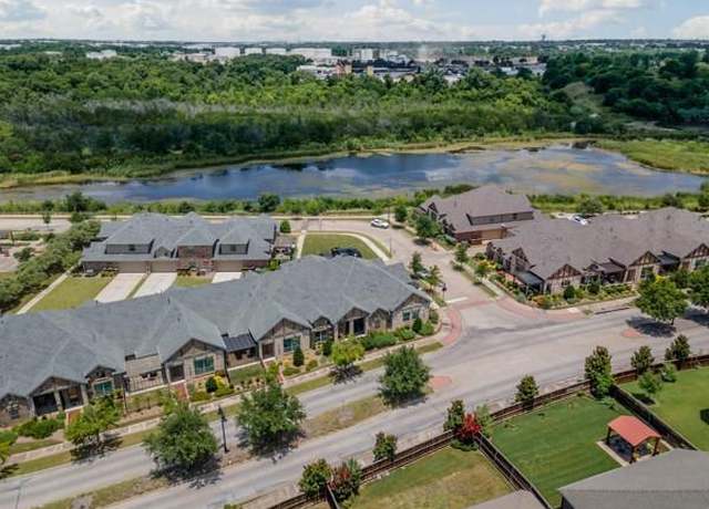 Property at 925 Birds Fort Trl, Arlington, TX 76005, 3 beds, 3 baths