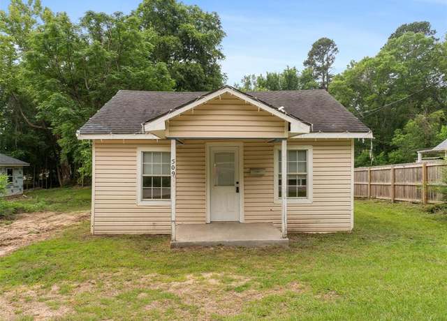 Property at 509 Clark St, Gilmer, TX 75644, 2 beds, 1 bath