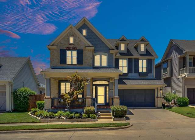 Property at 2215 Red Hawk Ln, Euless, TX 76039, 4 beds, 3 baths