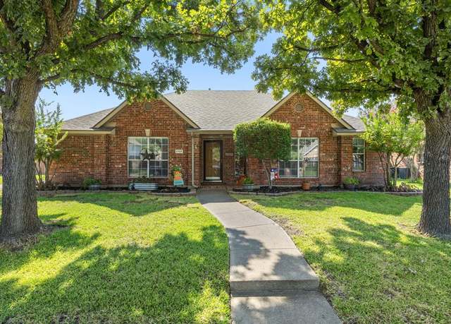 Property at 6707 Foxglove Trl, Sachse, TX 75048, 4 beds, 2 baths