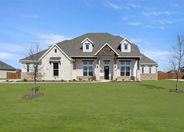 Property at 129 Hollingsworth Ln, Oak Leaf, TX 75154, 4 beds, 4 baths