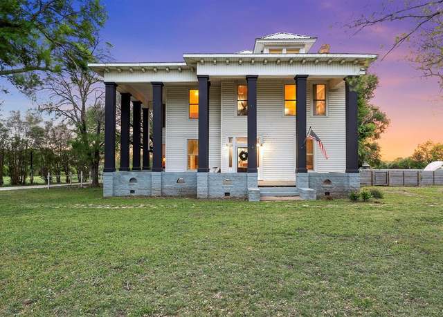 Property at 1004 S Old Temple, Lorena, TX 76655, 5 beds, 3 baths